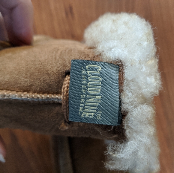 Cloud Nine SheepSkin Baby Boots - Picture 5 of 6